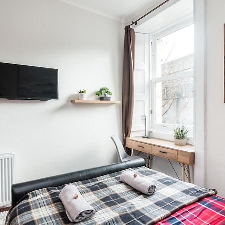 City Centre Stylish Apartment At The Meadows Park EDI Buitenkant foto