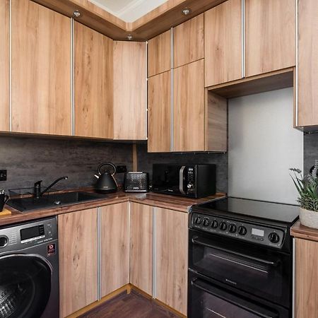 City Centre Stylish Apartment At The Meadows Park EDI Buitenkant foto